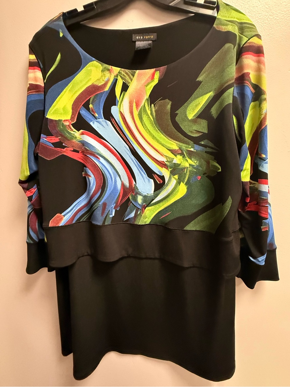 eva varro Gorgeous Black 3/4 Sleeve Top w/Vibrant Abstract Colors Women’s XL